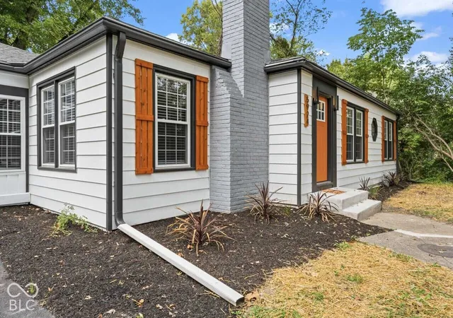 Photo 3 of Single family home for sale at 5924 Allisonville, Indianapolis, IN 46220 | MLS# 22128852 | Listing updated on 2026-10-02