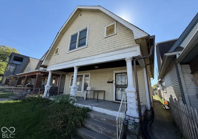Photo 3 of Single family home for sale at 933 E Morris St, Indianapolis, IN 46203 | MLS# 22128861 | Listing updated on 2026-10-01