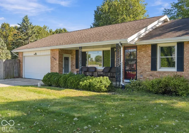 Photo 3 of Single family home for sale at 5300 S Breezewood Dr, Muncie, IN 47302 | MLS# 22128864 | Listing updated on 2026-10-08