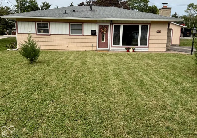 Photo 1 of Sale Pending at 256 E Park St, Plainfield, IN 46168 | MLS# 22128867 | Listing updated on 2026-10-04