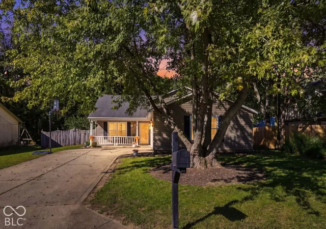 Photo 2 of Single family home for sale at 5694 Liberty Crk Dr, Indianapolis, IN 46254 | MLS# 22128871 | Listing updated on 2026-10-01