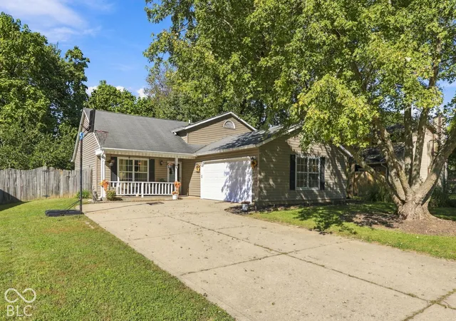Photo 3 of Single family home for sale at 5694 Liberty Crk Dr, Indianapolis, IN 46254 | MLS# 22128871 | Listing updated on 2026-10-01