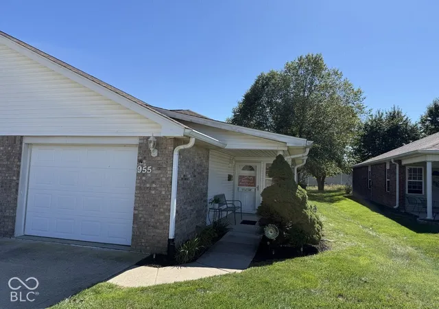 Photo 2 of Sale Pending at 955 Plaza Dr, Martinsville, IN 46151 | MLS# 22128873 | Listing updated on 2026-10-03