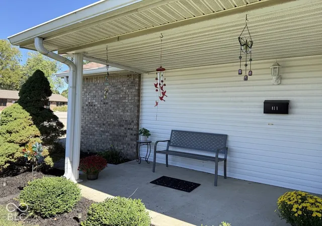 Photo 3 of Sale Pending at 955 Plaza Dr, Martinsville, IN 46151 | MLS# 22128873 | Listing updated on 2026-10-03