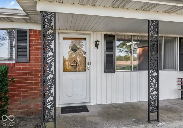 Photo 4 of Single family home for sale at 149 W Hickory Dr, Greenfield, IN 46140 | MLS# 22128877 | Listing updated on 2026-09-30