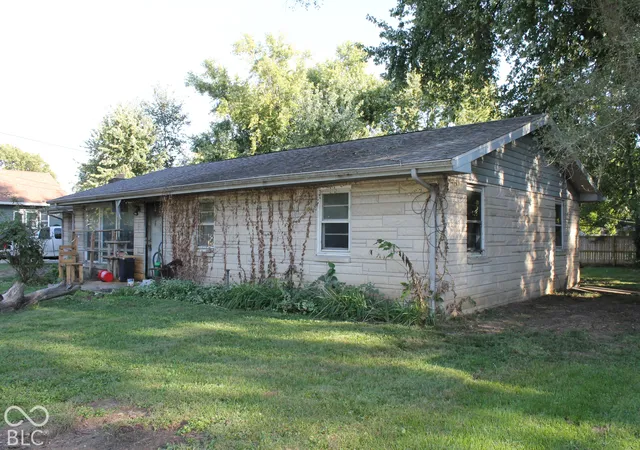 Photo 3 of Sale Pending at 1811 W 650 North, Taylorsville, IN 47280 | MLS# 22128881 | Listing updated on 2026-10-06