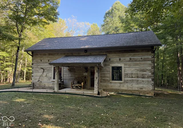 Photo 2 of Single family home for sale at 8035 N Dog Trot Ln, Morgantown, IN 46160 | MLS# 22128887 | Listing updated on 2026-10-02