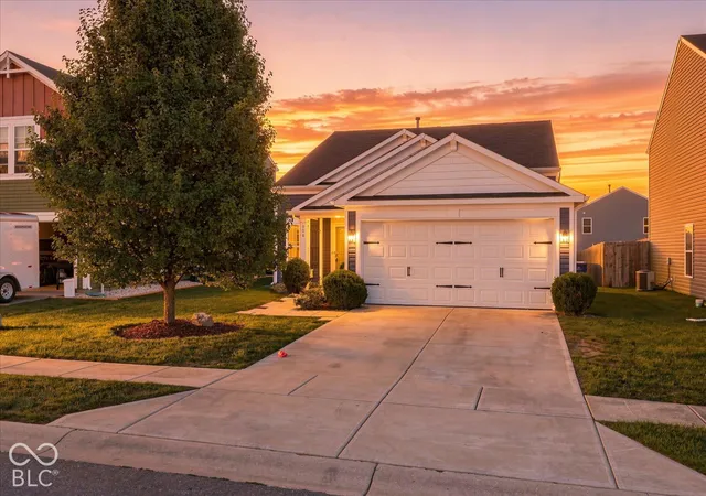 Photo 1 of Single family home for sale at 906 Olmsted, Shelbyville, IN 46176 | MLS# 22128911 | Listing updated on 2026-10-01