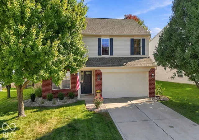 Photo 2 of Single family home for sale at 16665 Greensboro Dr, Westfield, IN 46074 | MLS# 22128914 | Listing updated on 2026-10-08