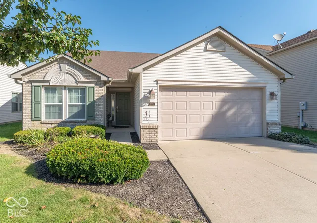 Single family home for sale at 10552 Lookout Ln, Indianapolis, IN 46234 | MLS# 22128919
