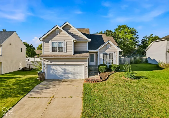 Photo 1 of Single family home for sale at 6064 Brandermill Ridge, Columbus, IN 47203 | MLS# 22128921 | Listing updated on 2026-09-30