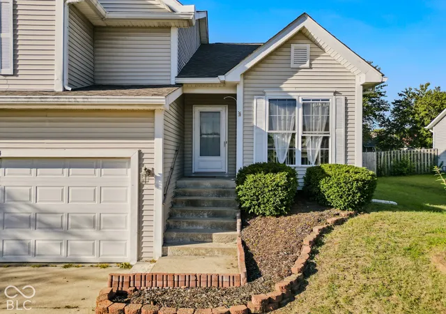 Photo 2 of Single family home for sale at 6064 Brandermill Ridge, Columbus, IN 47203 | MLS# 22128921 | Listing updated on 2026-09-30