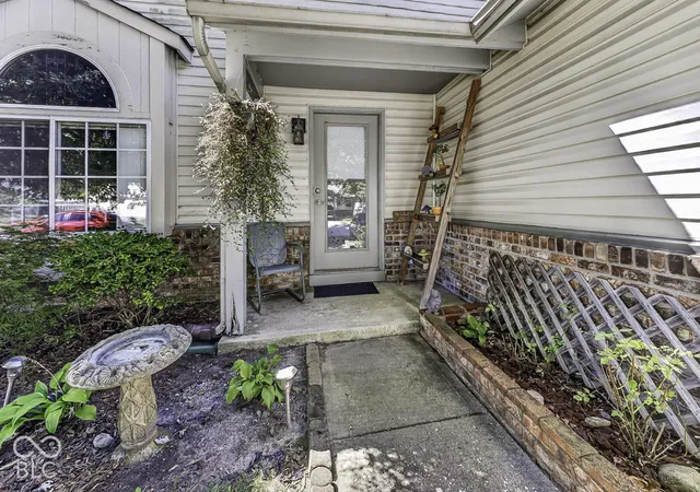 Photo 2 of Single family home for sale at 4144 Beechwood Ct, Franklin, IN 46131 | MLS# 22128939 | Listing updated on 2026-10-02
