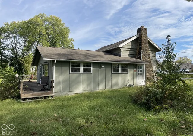 Photo 2 of Sale Pending at 214 S Jefferson St, Nashville, IN 47448 | MLS# 22128940 | Listing updated on 2026-09-30