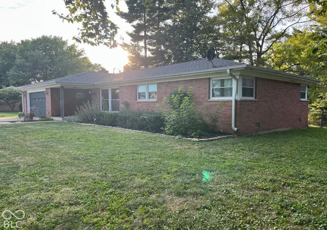 Photo 3 of Single family home for sale at 2298 W Country Clb Rd, Crawfordsville, IN 47933 | MLS# 22128947 | Listing updated on 2026-10-05
