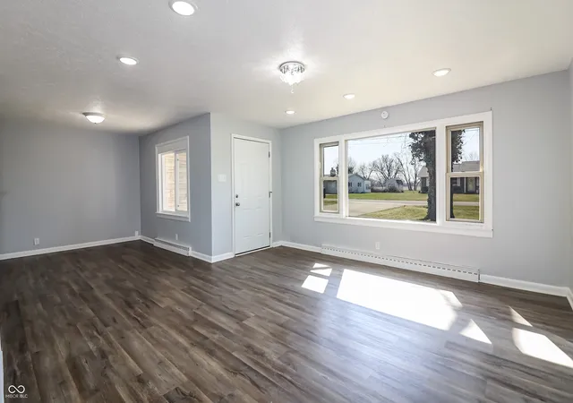 Photo 2 of Sale Pending at 1478 E Jordan Dr, New Castle, IN 47362 | MLS# 22128952 | Listing updated on 2026-10-06