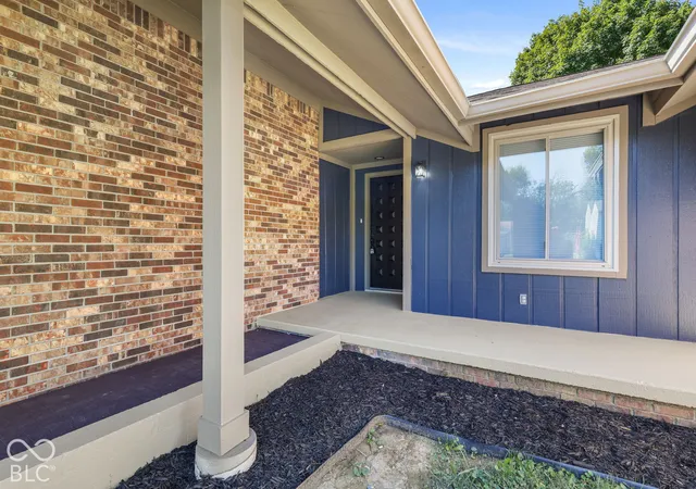 Photo 4 of Single family home for sale at 6724 S Lawndale Ave, Indianapolis, IN 46221 | MLS# 22128962 | Listing updated on 2026-09-30