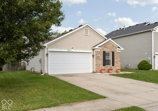 Photo 3 of Sale Pending at 8357 S Firefly Dr, Pendleton, IN 46064 | MLS# 22128971 | Listing updated on 2026-10-05
