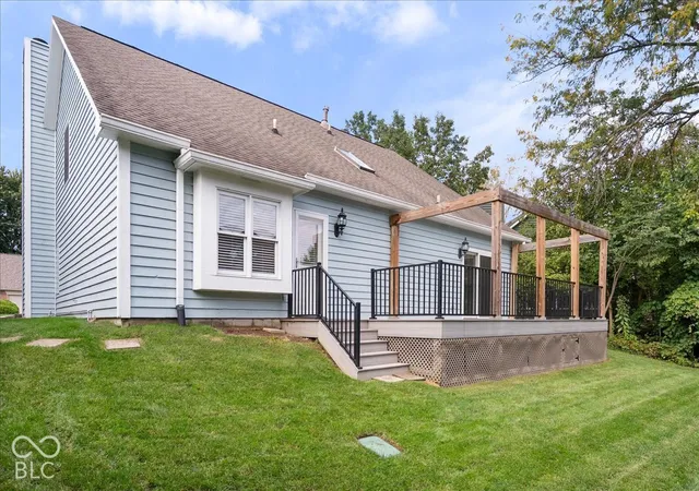Photo 1 of Sale Pending at 43 Balmoral Ct, Zionsville, IN 46077 | MLS# 22128976 | Listing updated on 2026-10-20