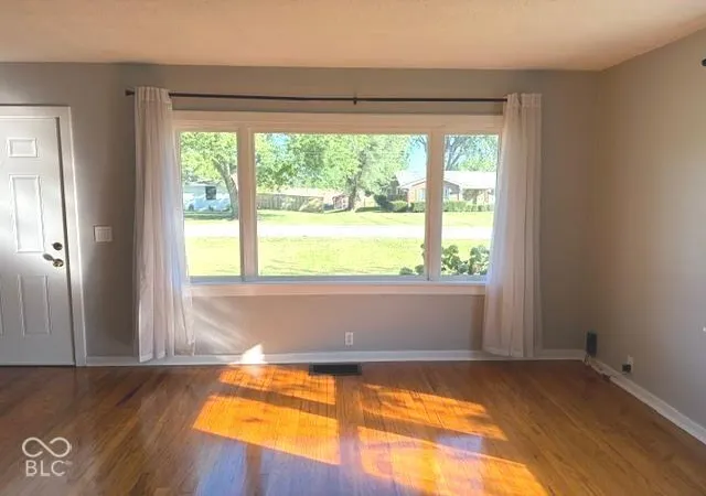 Photo 3 of Sale Pending at 3183 E 150 South, Franklin, IN 46131 | MLS# 22128981 | Listing updated on 2026-10-07