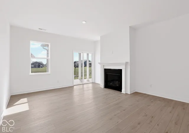 Photo 3 of Sale Pending at 5259 Foxley Park Ln, Avon, IN 46123 | MLS# 22128985 | Listing updated on 2026-10-09