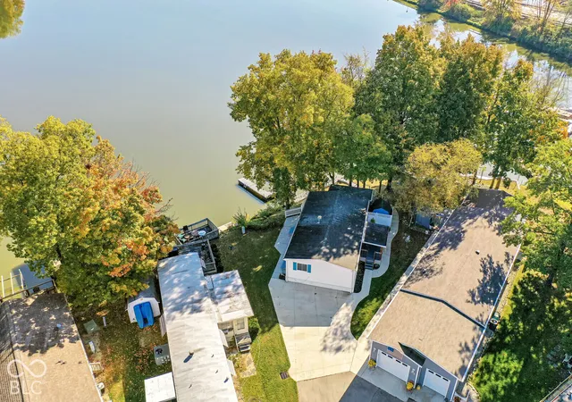 Photo 4 of Manufactured home for sale at 34 Blue Water Dr, Cicero, IN 46034 | MLS# 22128986 | Listing updated on 2026-10-23