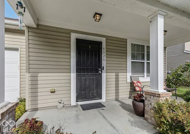 Photo 4 of Single family home for sale at 4726 Ladywood Cliffs Ct, Indianapolis, IN 46226 | MLS# 22128991 | Listing updated on 2026-10-16
