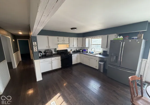 Photo 3 of Single family home for sale at 280 9th Street NW, Linton, IN 47441 | MLS# 22128992 | Listing updated on 2026-10-06