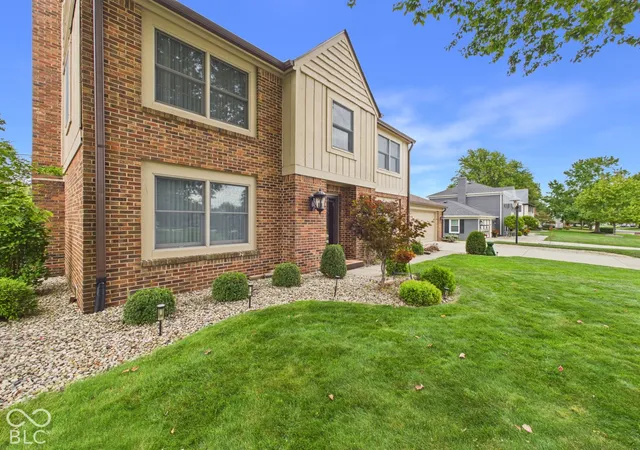 Photo 3 of Single family home for sale at 2106 Hillcrest Ave, Anderson, IN 46011 | MLS# 22128993 | Listing updated on 2026-10-05