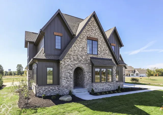 Photo 2 of Single family home for sale at 4288 Aurelius Dr, Greenwood, IN 46143 | MLS# 22128998 | Listing updated on 2026-10-01