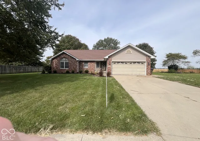 Photo 2 of Single family home for sale at 6134 Sloan Valley, Columbus, IN 47203 | MLS# 22129003 | Listing updated on 2026-10-03