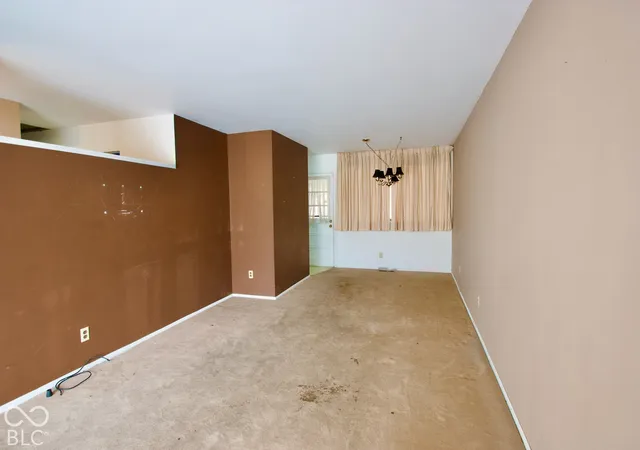 Photo 3 of Single family home for sale at 5332 E 41st Street, Indianapolis, IN 46226 | MLS# 22129011 | Listing updated on 2026-10-04