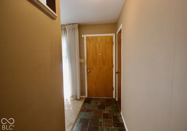Photo 4 of Single family home for sale at 5332 E 41st Street, Indianapolis, IN 46226 | MLS# 22129011 | Listing updated on 2026-10-04