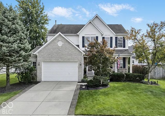 Photo 2 of Single family home for sale at 703 Trent Dr, Greenwood, IN 46143 | MLS# 22129014 | Listing updated on 2026-10-06