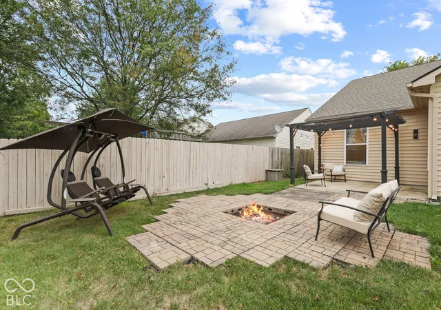 Photo 3 of Single family home for sale at 7104 Oldham Dr, Indianapolis, IN 46221 | MLS# 22129017 | Listing updated on 2026-10-02
