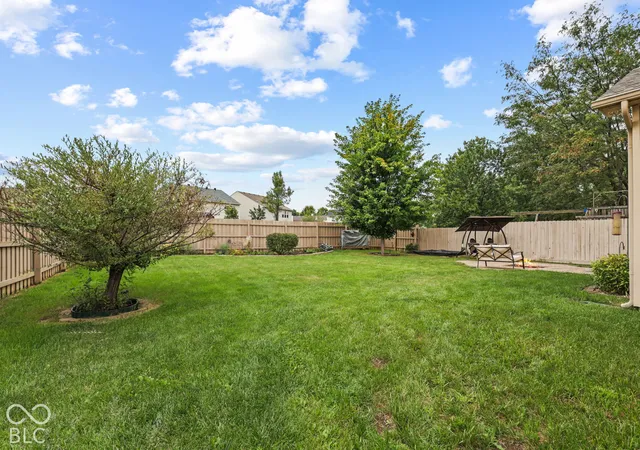 Photo 4 of Single family home for sale at 7104 Oldham Dr, Indianapolis, IN 46221 | MLS# 22129017 | Listing updated on 2026-10-02