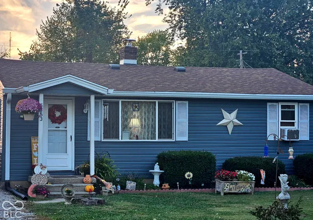 Photo 1 of Single family home for sale at 5553 N Clover Elm Dr, Fairland, IN 46126 | MLS# 22129019 | Listing updated on 2026-10-26