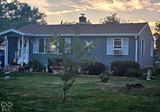 Photo 3 of Single family home for sale at 5553 N Clover Elm Dr, Fairland, IN 46126 | MLS# 22129019 | Listing updated on 2026-10-26