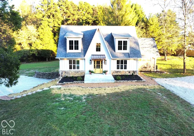Photo 1 of Single family home for sale at 5941 S Poplar Grv Rd, Columbus, IN 47201 | MLS# 22129023 | Listing updated on 2026-10-07