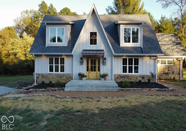 Single family home for sale at 5941 S Poplar Grv Rd, Columbus, IN 47201 | MLS# 22129023