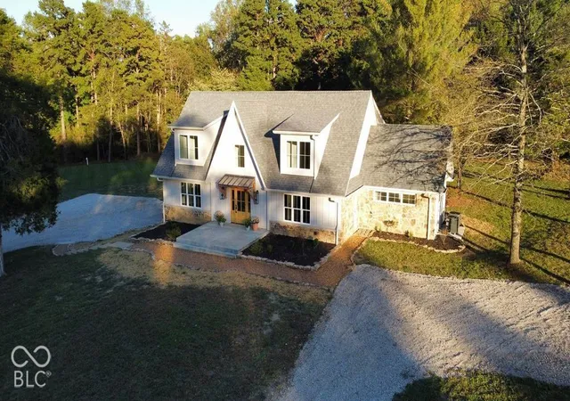 Photo 1 of Single family home for sale at 5941 S Poplar Grv Rd, Columbus, IN 47201 | MLS# 22129023 | Listing updated on 2026-10-29