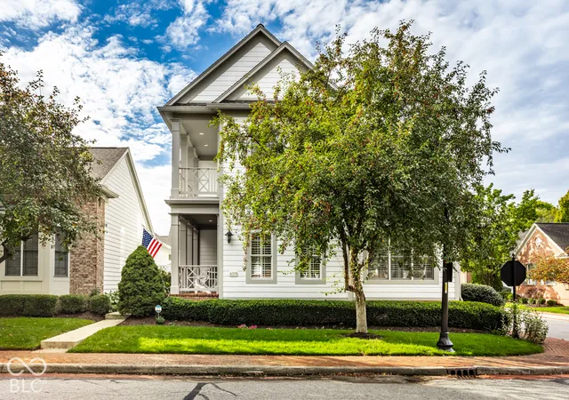 Photo 2 of Single family home for sale at 4019 Heyward Pl, Indianapolis, IN 46250 | MLS# 22129027 | Listing updated on 2026-10-06