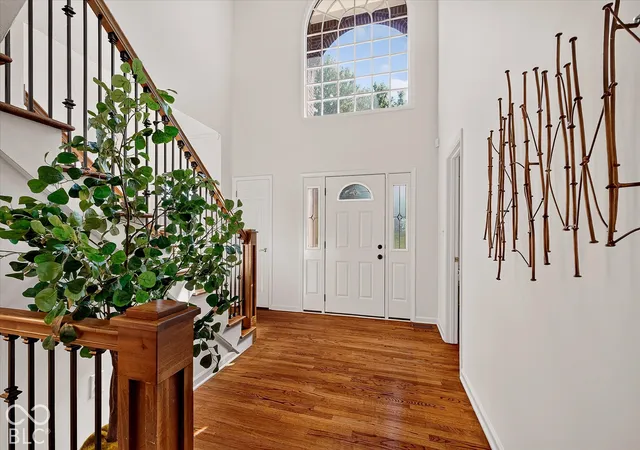 Photo 3 of Single family home for sale at 5786 Gyrfalcon Pl, Carmel, IN 46033 | MLS# 22129040 | Listing updated on 2026-10-08