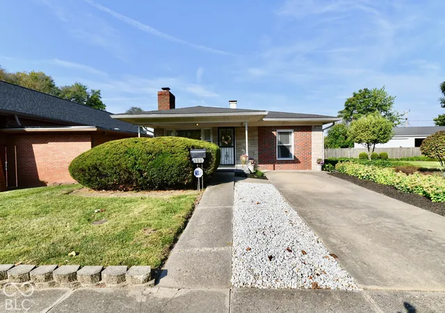 Photo 1 of Sale Pending at 362 W Fall Crk Pkwy N Dr, Indianapolis, IN 46208 | MLS# 22129041 | Listing updated on 2026-10-07