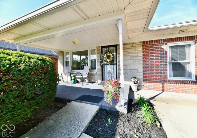 Photo 3 of Sale Pending at 362 W Fall Crk Pkwy N Dr, Indianapolis, IN 46208 | MLS# 22129041 | Listing updated on 2026-10-08