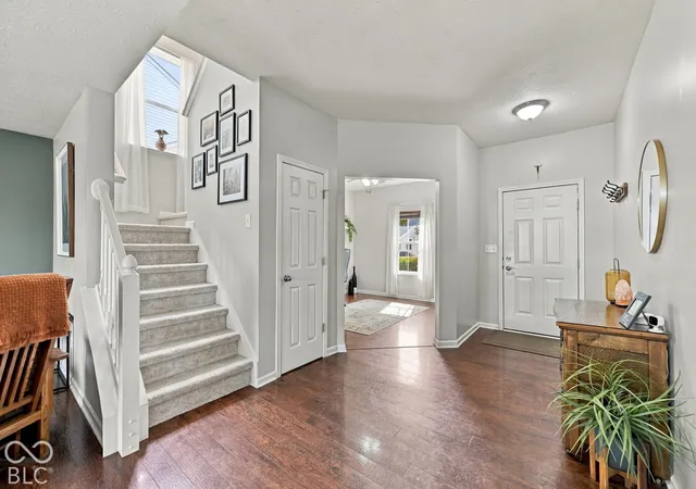 Photo 3 of Single family home for sale at 848 Briarstone Dr, Greenwood, IN 46143 | MLS# 22129043 | Listing updated on 2026-10-01