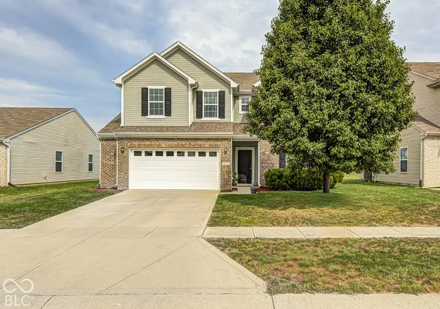 Single family home for sale at 848 Briarstone Dr, Greenwood, IN 46143 | MLS# 22129043