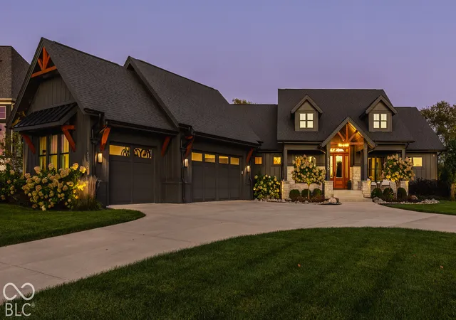 Photo 3 of Single family home for sale at 5150 Melbourne Pl, Zionsville, IN 46077 | MLS# 22129054 | Listing updated on 2026-10-20
