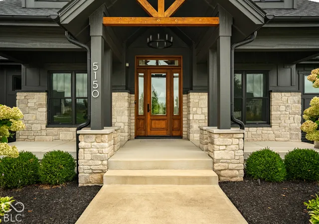 Photo 4 of Single family home for sale at 5150 Melbourne Pl, Zionsville, IN 46077 | MLS# 22129054 | Listing updated on 2026-10-20