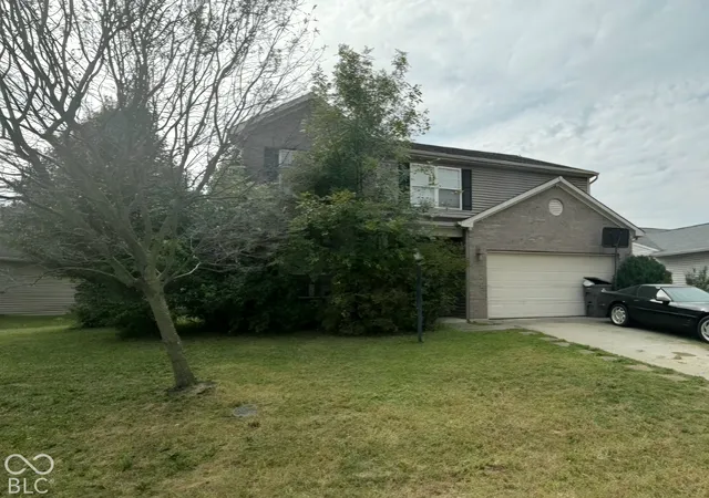Photo 1 of Single family home for sale at 7340 Graymont Dr, Indianapolis, IN 46221 | MLS# 22129057 | Listing updated on 2026-10-01